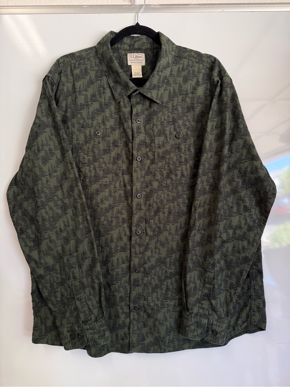 L.L. Bean Men's XL Olive Green Patterned Button-Down Shirt